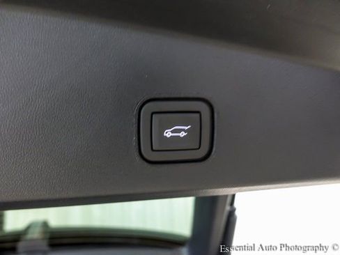 New 2025 Cadillac Lyriq Luxury w/ LPO, Floor Liner Package image 21