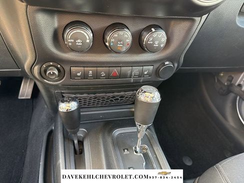 Used 2015 Jeep Wrangler Unlimited Sahara AWD/4WD image 14