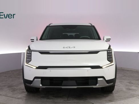Used 2024 Kia EV9 Wind AWD/4WD image 12