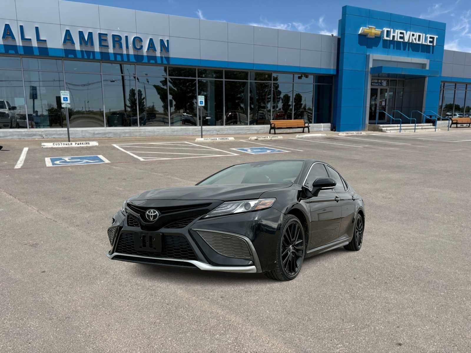 Used 2021 Toyota Camry XSE FWD image 4
