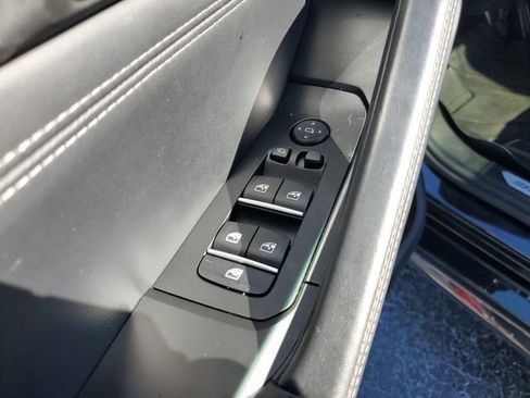 Used 2023 BMW X6 M50i w/ Executive Package image 17