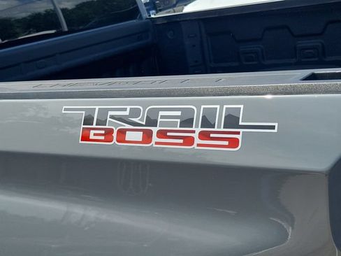 Used 2025 Chevrolet Silverado 1500 Custom Trail Boss AWD/4WD image 5