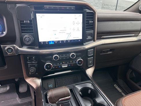 Used 2024 Ford F150 King Ranch w/ FX4 Off-Road Package image 9