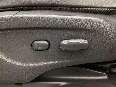 Used 2018 Chevrolet Trax LT w/ LT Convenience Package image 37