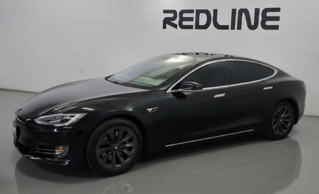 Used 2018 Tesla Model S 100D AWD/4WD image 2