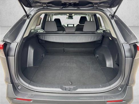 Used 2025 Toyota RAV4 XLE image 8