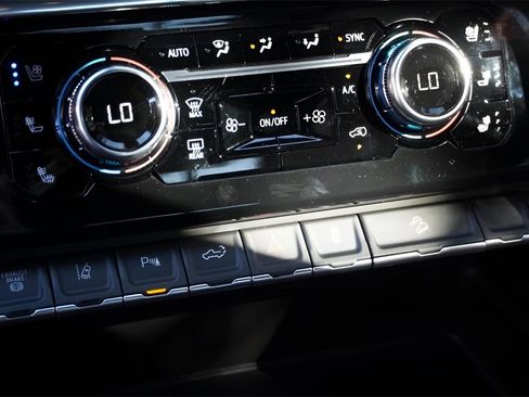 New 2026 GMC Sierra 2500 Denali Ultimate w/ Max Trailering Package image 17