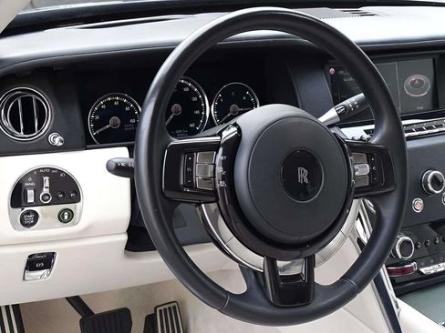 Used 2021 Rolls-Royce Cullinan AWD/4WD image 13