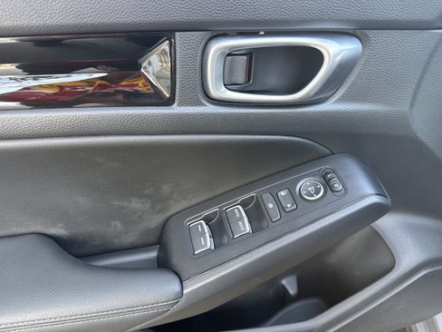 Used 2024 Honda Civic EX-L image 10