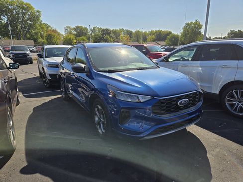 Certified 2023 Ford Escape ST-Line w/ Tech Pack #1 image 2