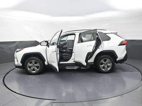Used 2024 Toyota RAV4 XLE FWD image 42