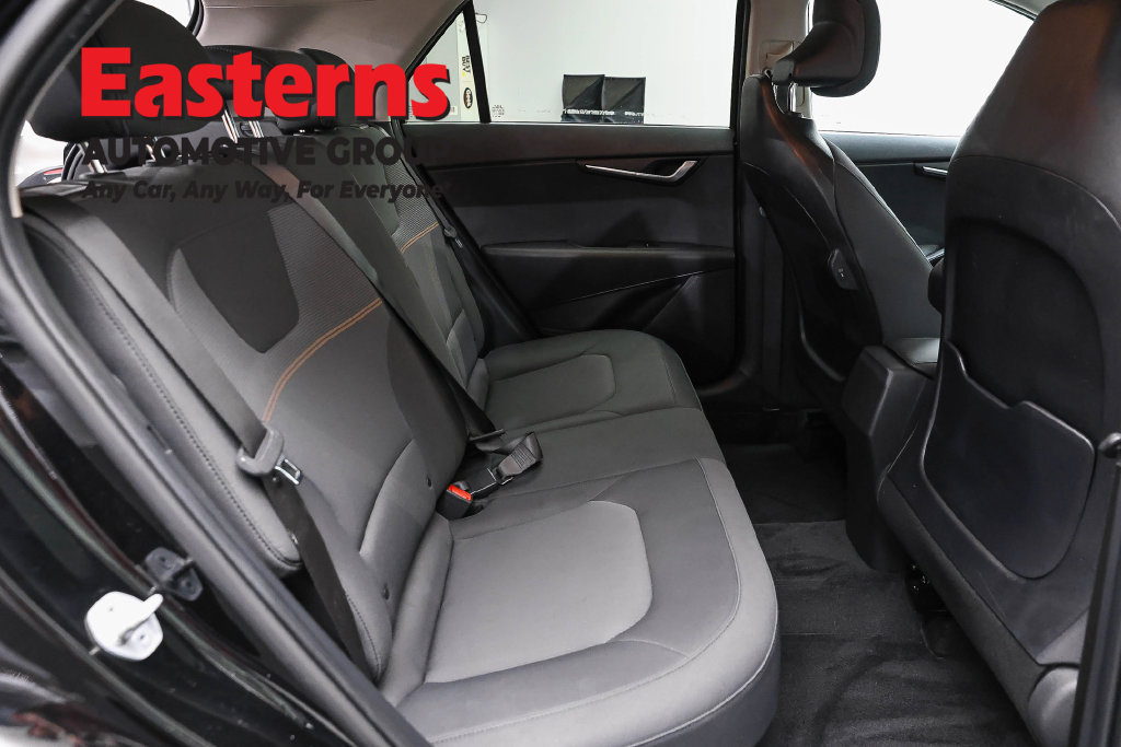 Used 2025 Kia Niro LX FWD image 22