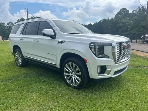 Used 2023 GMC Yukon Denali w/ Denali Reserve Package AWD/4WD image 7