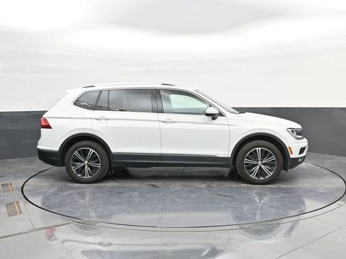 Used 2019 Volkswagen Tiguan SEL AWD/4WD image 9