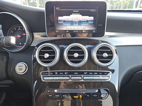 Used 2019 Mercedes-Benz GLC 300 4MATIC image 8
