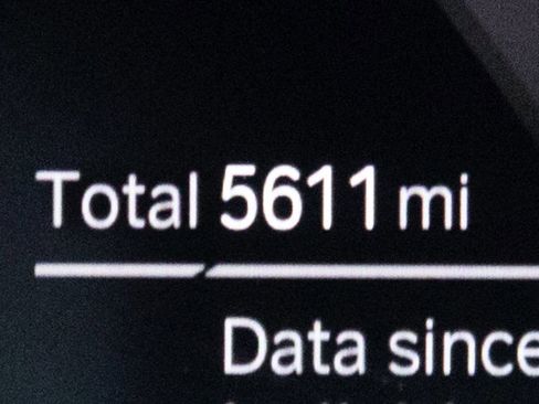 Used 2025 BMW Z4 M40i w/ Edition image 82