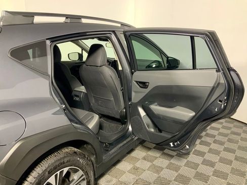 Used 2025 Subaru Crosstrek 2.0i Premium AWD/4WD image 32