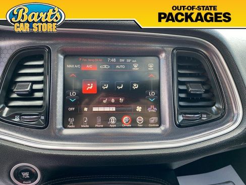 Used 2015 Dodge Challenger SXT Plus RWD image 27