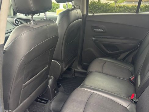 Used 2016 Chevrolet Trax LT w/ LT Convenience Package image 9