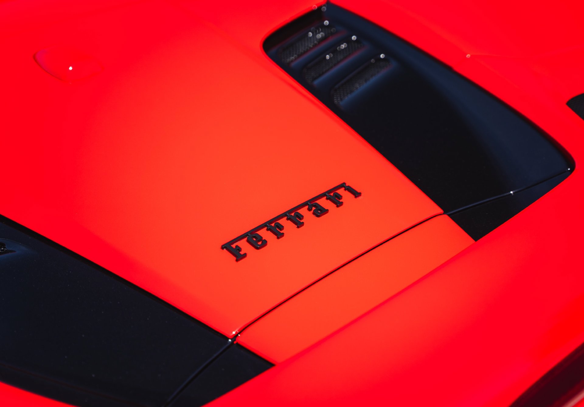 Used 2021 Ferrari F8 Tributo RWD image 22