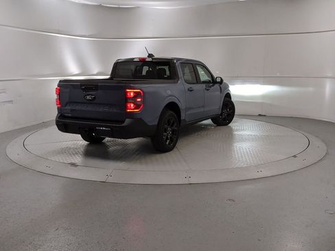 New 2025 Ford Maverick Lariat w/ Black Appearance Package image 3