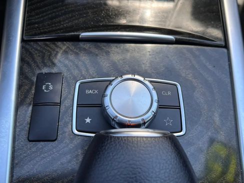 Used 2015 Mercedes-Benz E 400 Sedan w/ Driver Assistance Package image 28