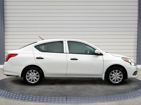 Used 2018 Nissan Versa S FWD image 8