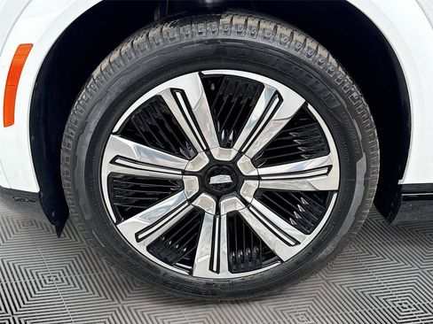 Used 2025 Cadillac Escalade IQ Luxury 2 AWD/4WD image 33