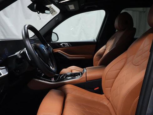 Used 2025 BMW X5 xDrive40i image 2