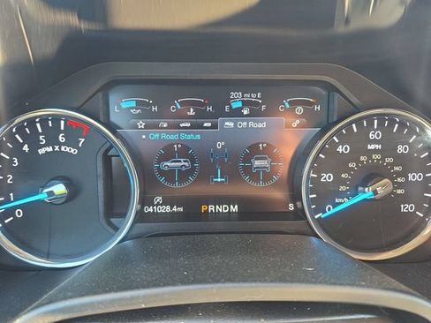 Used 2019 Ford Expedition Max XLT w/ Equipment Group 202A AWD/4WD image 14