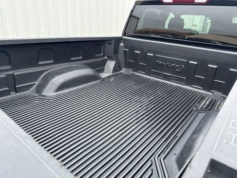 Used 2025 Chevrolet Silverado 2500 LT w/ Convenience Package AWD/4WD image 16