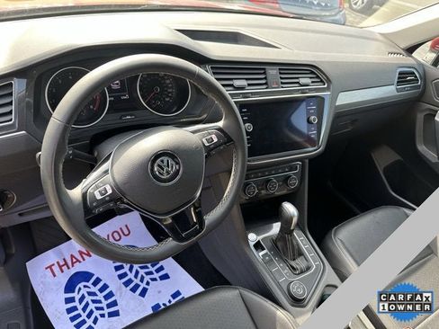 Used 2021 Volkswagen Tiguan SE w/ Panoramic Sunroof Package image 15