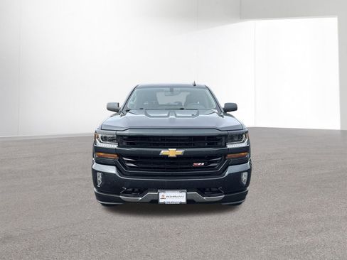 Used 2017 Chevrolet Silverado 1500 LT w/ All Star Edition AWD/4WD image 3