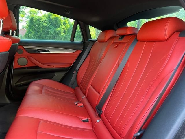 Used 2019 BMW X6 sDrive35i RWD image 16