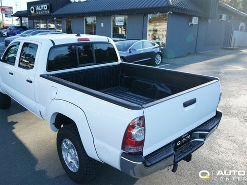 Used 2015 Toyota Tacoma 4x4 Double Cab image 6