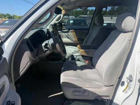 Used 2006 Toyota Sequoia SR5 image 10