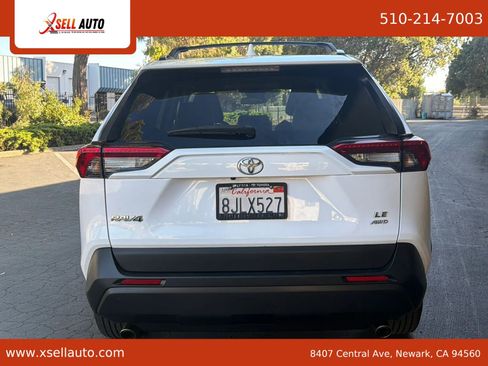 Used 2019 Toyota RAV4 LE w/ All Weather Liner Package AWD/4WD image 5