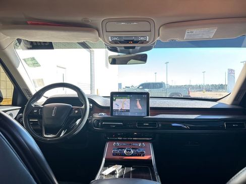 Used 2020 Lincoln Aviator Reserve w/ Elements Package Plus image 28