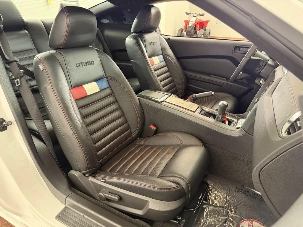 Used 2012 Ford Mustang GT RWD image 34