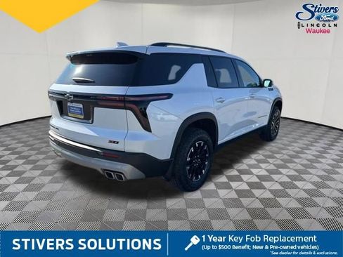 Used 2025 Chevrolet Traverse Z71 w/ Enhanced Driving Package AWD/4WD image 6