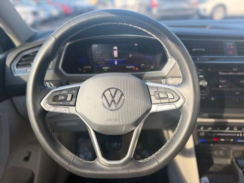 Used 2022 Volkswagen Tiguan SE FWD image 15