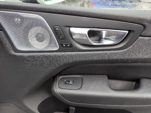 Used 2023 Volvo XC60 B5 Ultimate image 14