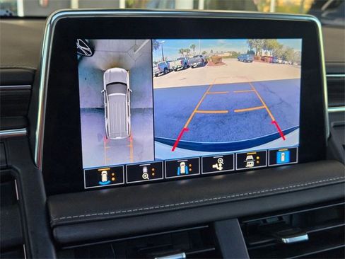 Used 2021 Chevrolet Tahoe Z71 w/ Luxury Package image 14