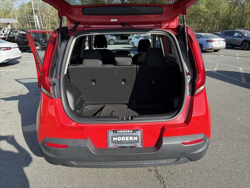 Used 2020 Kia Soul LX image 23