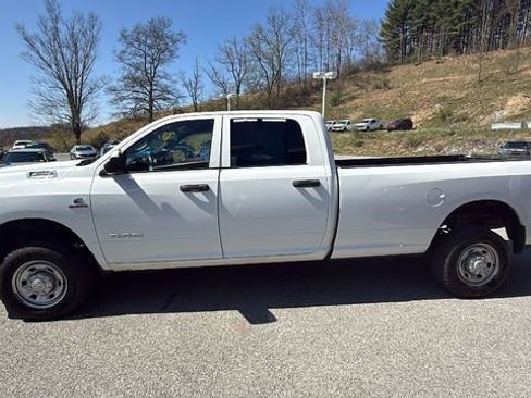 Used 2022 RAM 2500 Tradesman AWD/4WD image 7