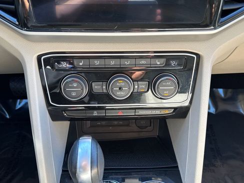 Used 2021 Volkswagen Atlas SEL image 22