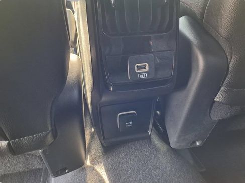 Used 2025 Jeep Compass Limited AWD/4WD image 24