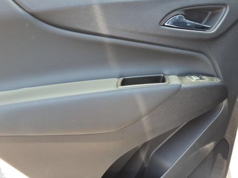 Used 2024 Chevrolet Equinox LT FWD image 13