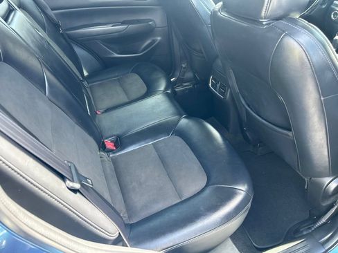 Used 2018 MAZDA CX-5 Touring w/ Preferred Equipment Package FWD image 7
