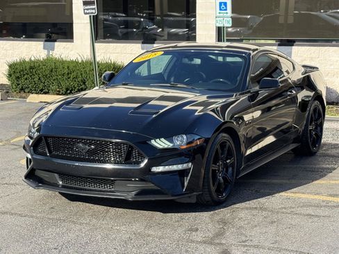 Used 2018 Ford Mustang GT Premium w/ Black Accent Package RWD image 18